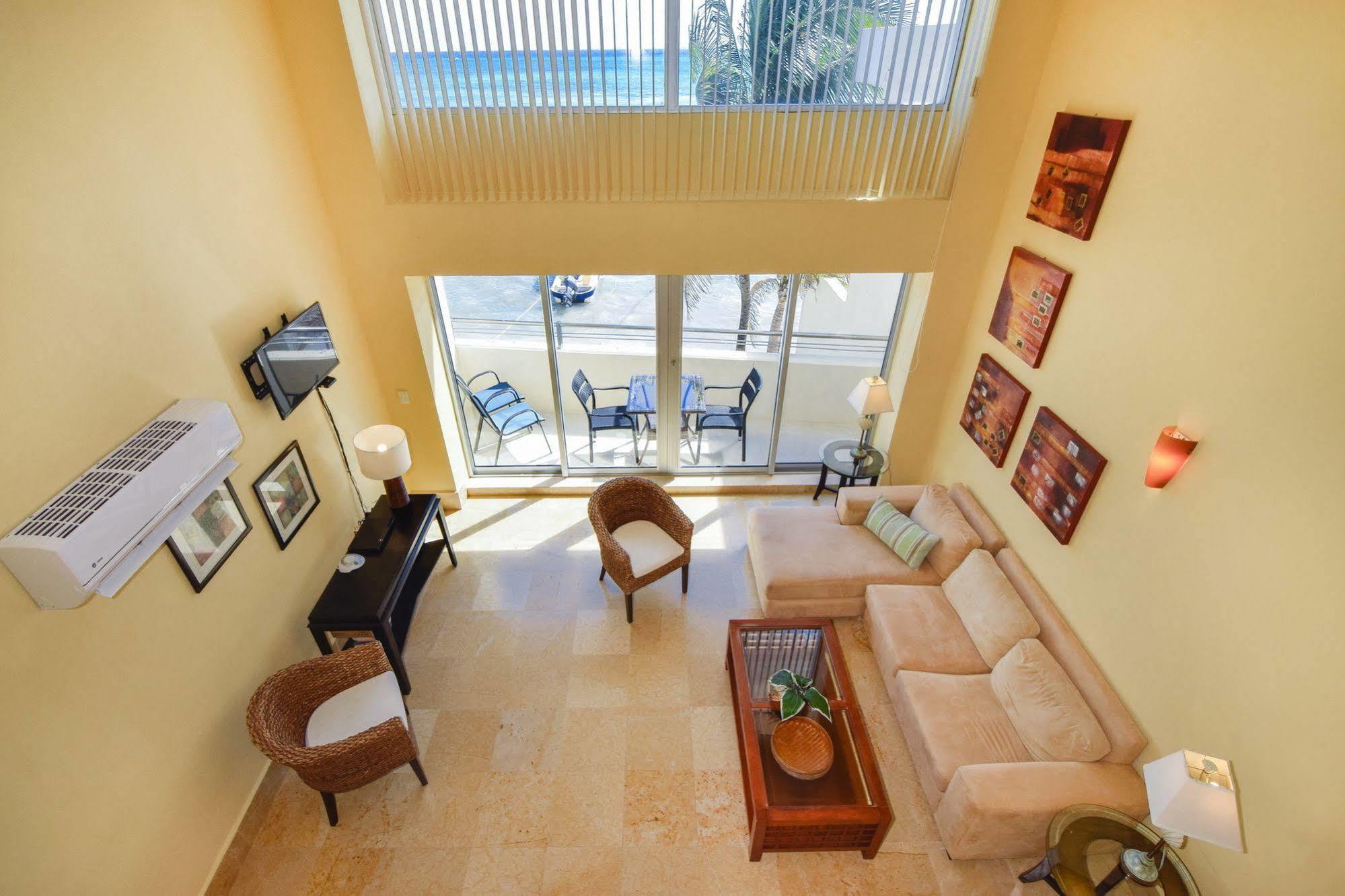 Ocean Plaza Condos Playa del Carmen Bagian luar foto