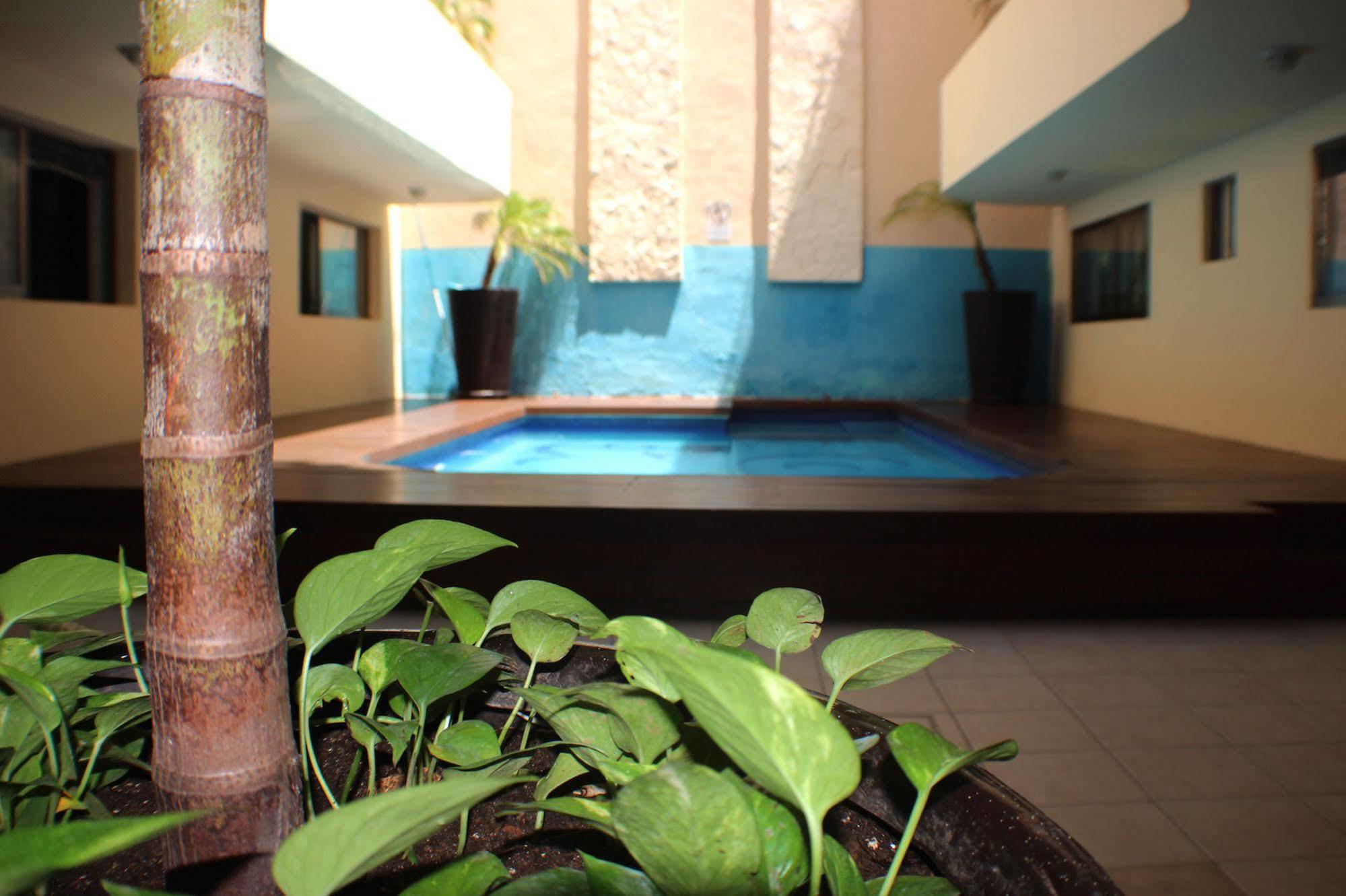 Ocean Plaza Condos Playa del Carmen Bagian luar foto