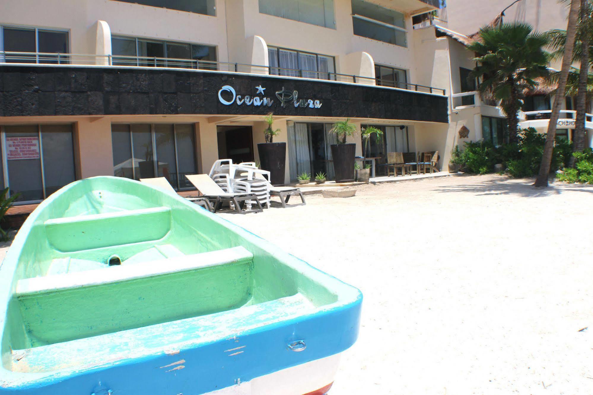 Ocean Plaza Condos Playa del Carmen Bagian luar foto